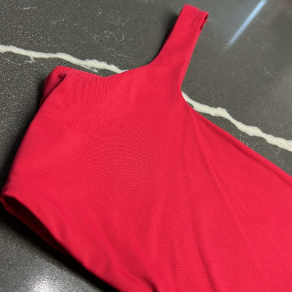 Cropped Red tank - Picture 3 of 4